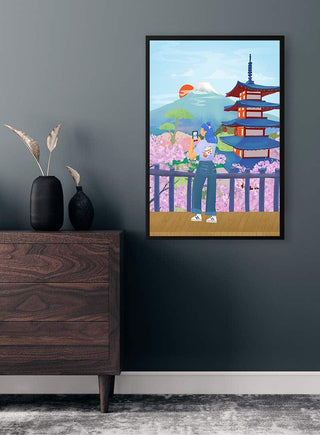 Japansk Fuji Mountain Plakat featuring Mount Fuji, cherry blossoms, and a traditional pagoda on a modern wall.