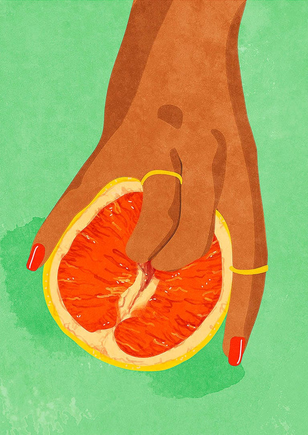 Illustration of a hand with red nails holding half a grapefruit on a green background, for Fruitlover by Raissa Oltmanns.