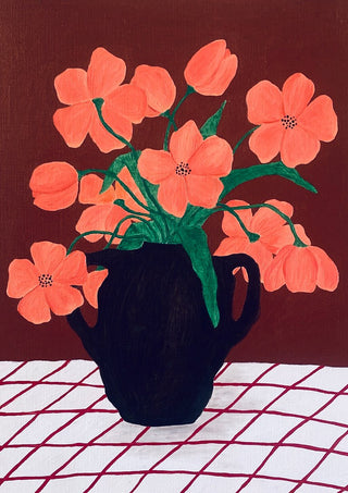 Rosa blomster på rutig duk by Rebecka Hansson - coral pink flowers in a black vase on a red checked cloth