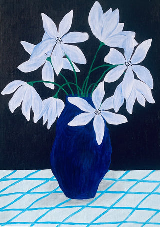 Blå blomster på rutig duk by Rebecka Hansson - pale blue flowers in a cobalt vase on a blue checked cloth