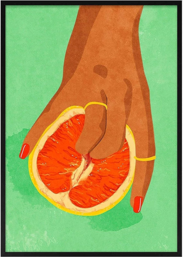 Illustration of a hand with red nails holding half a grapefruit on a green background, for Fruitlover by Raissa Oltmanns.